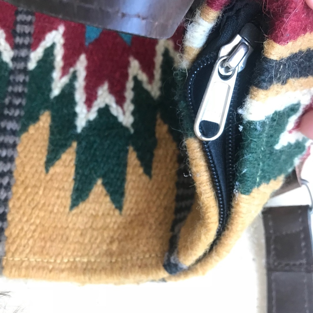Southwest Tote π - Picture 2 of 3